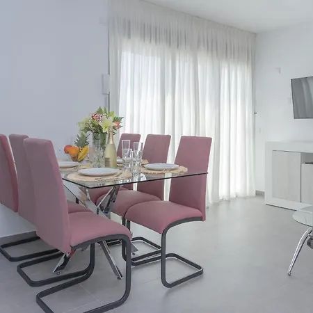 شقة Poris 4 Beachfront By Holidays كوراليهو