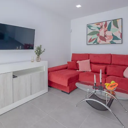 Poris 4 Beachfront By Holidays Daire *